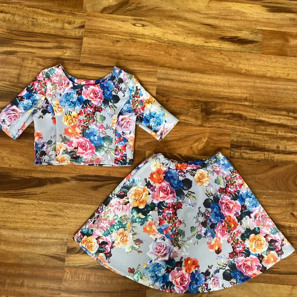 Girls used. Size large - Picture 1 of 3
